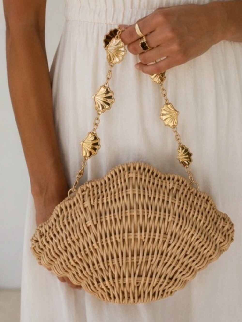 Tommy Bahama Natural Woven Shell Bag Gold Chain Handle Rattan Beach Purse NEW